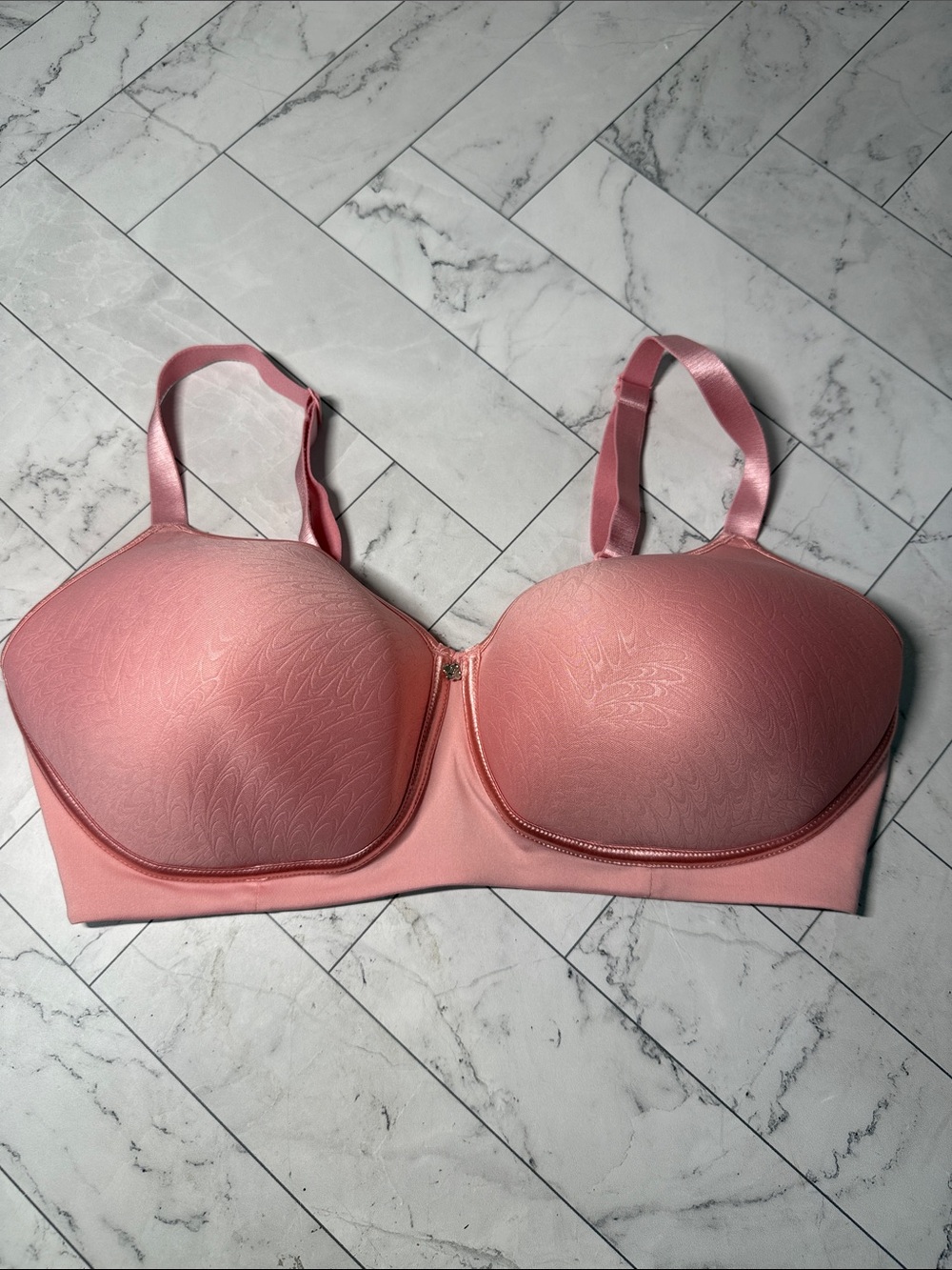 NWT Breezies Featherlite Breathable Wirefree T-shirt Bra Peachy Pink 38D